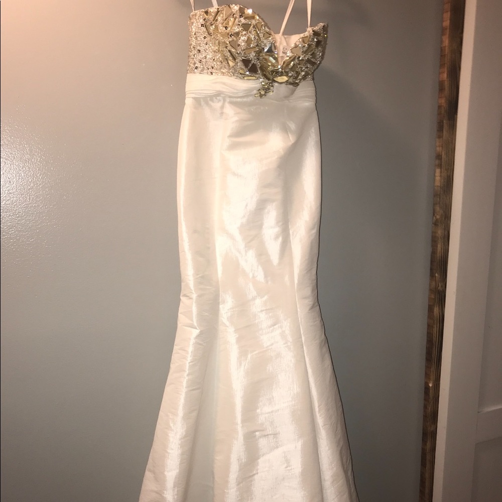 White rinestone prom / wedding dress